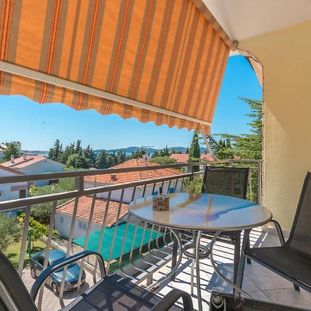 Stunning Apartment In Sveti Filip I Jakov Ngoại thất bức ảnh
