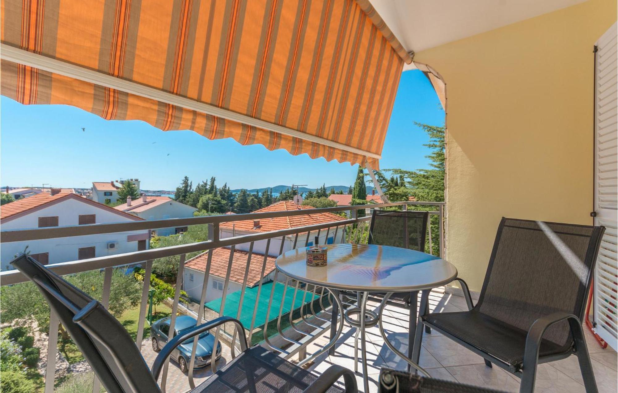 Stunning Apartment In Sveti Filip I Jakov Ngoại thất bức ảnh